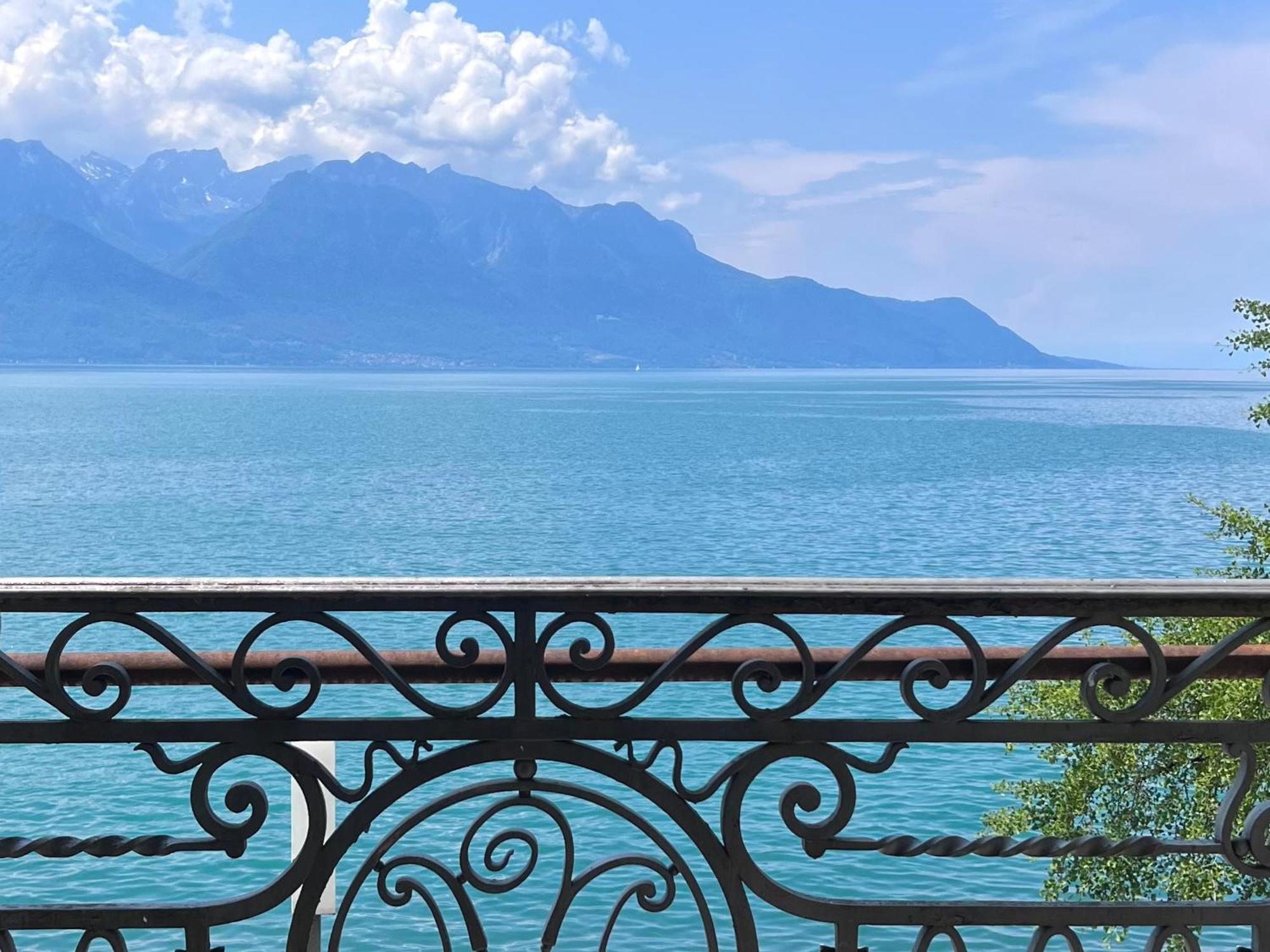 Montreux Riviera Suite Waterfront 3 Bedrooms Private Parking Exterior photo